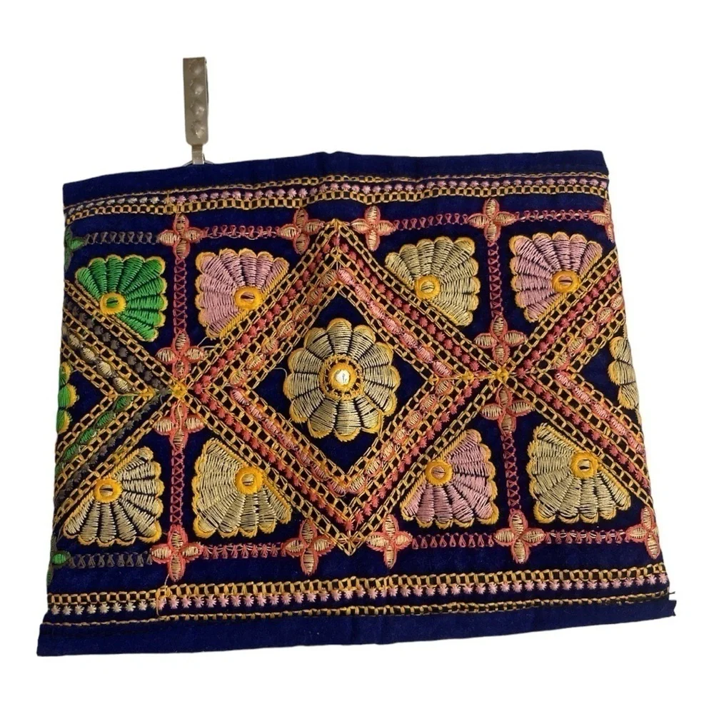 Traditional Ethnic Asian Velvet Mobile / Money Purse/ Bag With Flower Embroidery